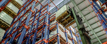 drive in drive thru racks img